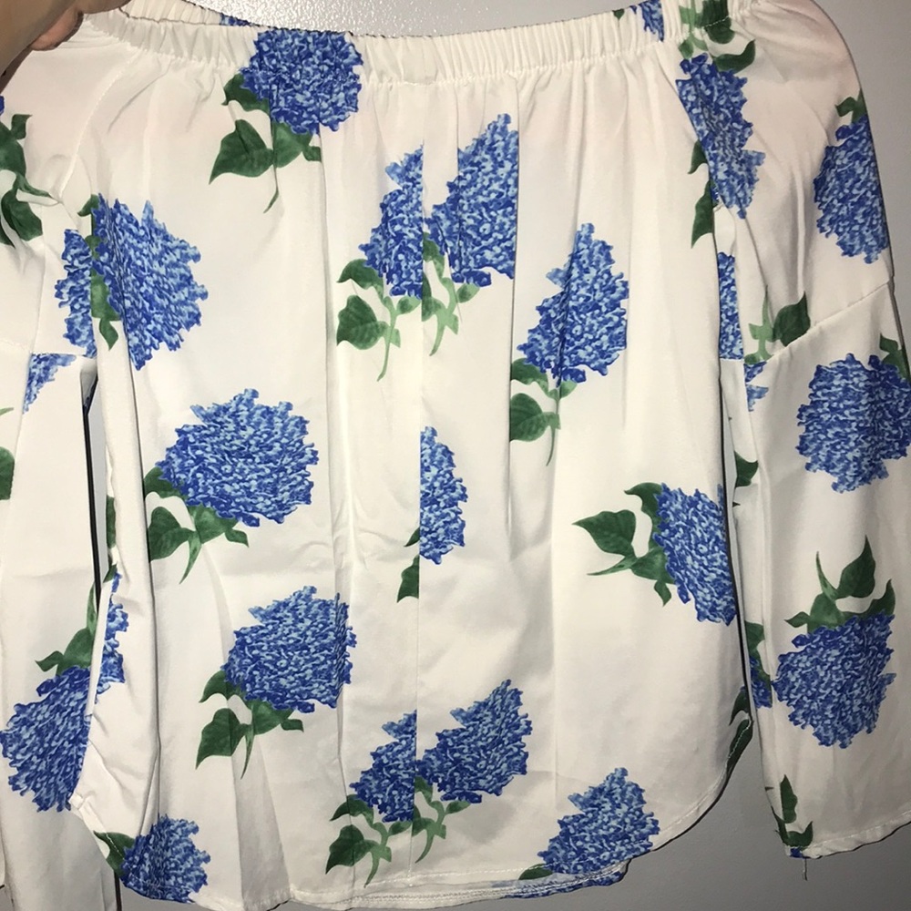 Cute blouse